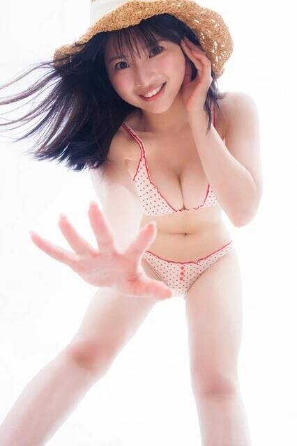 ちっちゃくておっきい！ アイドルグループ「#Mooove!」・姫野ひなののデジタル写真集がどれも元気すぎる！【週プレ グラジャパ！】