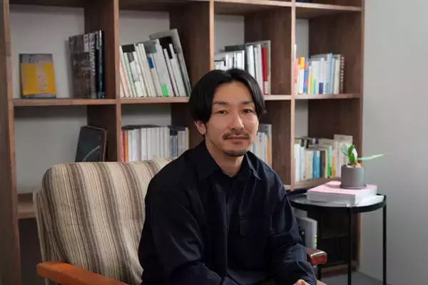 「『グラビアの読みかたーWPBカメラマンインタビューズー』酒井貴弘編・前編「子供の頃はゲームクリエイターに憧れていました」」の画像