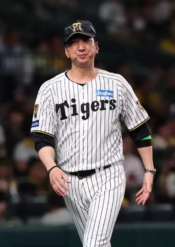 大展望！　プロ野球後半戦「4つの論点」。セは史上初の同率首位ターン、パは鷹が独走ターン......優勝＆CS進出をかけた"真夏のサバイバルレース"の行方は？