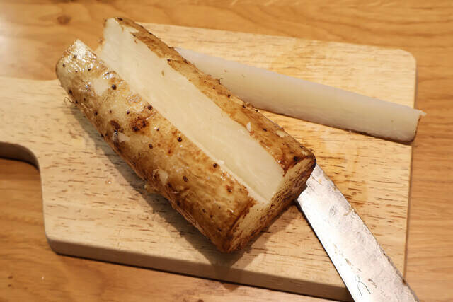 【長芋ホットドッグ】見た目はホットドッグ風ですが!?　実はパンの代用に長芋を使った斬新食感の激ウマドッグ！＜野島慎一郎のバカレシピ＞