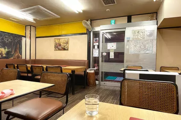 「【ラーメン】生まれて初めて見た『もののけ姫』の余韻に包まれつつ食べる「きくらげとトマトと豚肉の玉子炒めラーメン」の優しさ：パリッコ『今週のハマりめし』第210回」の画像