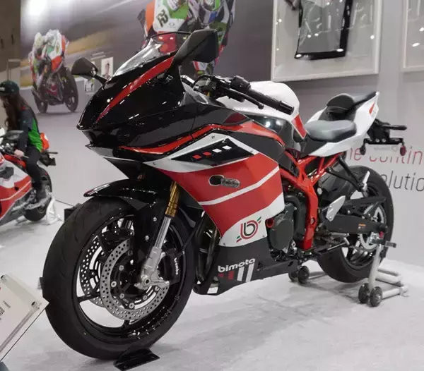 「専門家が徹底取材で勝手にランキング!!　2026年の「モーターサイクルショー」で見つけた、やりすぎバイク5選」の画像