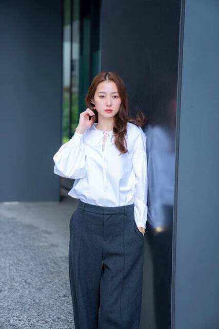 女優・高田里穂が語る初グラビアの記憶「『カメラを男性だと思って』と言われて、初めて女性としての自分を意識しました」