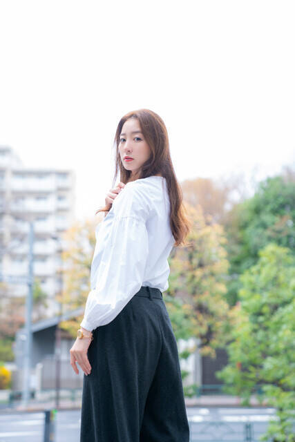 女優・高田里穂が語るグラビアへの想い「グラビアはもっとも自分を美しく残してくれる『魔法』です」