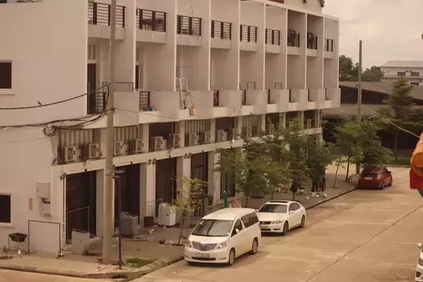 「特殊詐欺で出世する「闇落ち日本人」たち。ニセ警察官、架空投資、ロマンス詐欺......海外での荒稼ぎの実態に迫る！　ブラックすぎる！」の画像