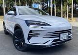 「中国から超デフレ価格で襲来した噂のPHEVを公道試乗！　BYD シーライオン6は日本車を食うか!?」の画像1