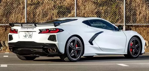「超ド級の6.2リットル・V8を搭載した"ゴリゴリのアメ車"を公道で試す！　「シボレー・コルベットクーペ3LT」は男をたぎらせるのか!?」の画像