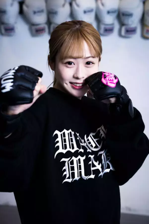 レスリング→ギャル→MMAへ転身!?  注目の美人MMAファイター・大井すずはアイドルとラーメンに夢中!?【後編】