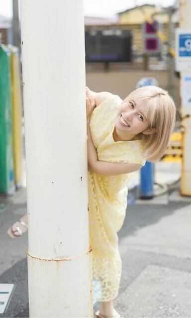 鈴木萌花のデジタル写真集がマンスリー3位に！ アイドルからのリスタート、今後は「歌のおねえさん」に挑戦？