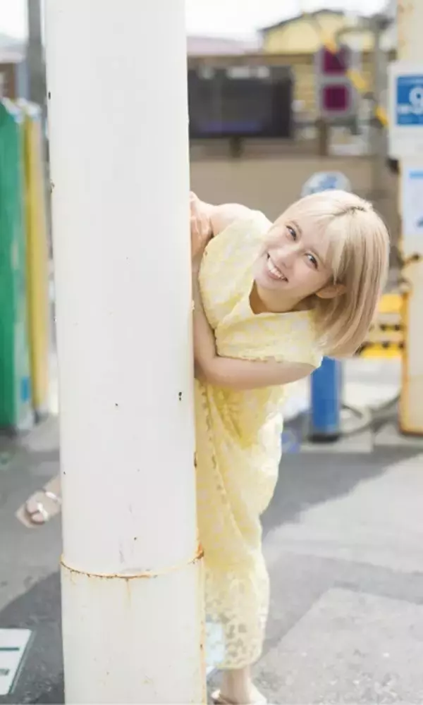 「鈴木萌花のデジタル写真集がマンスリー3位に！ アイドルからのリスタート、今後は「歌のおねえさん」に挑戦？」の画像