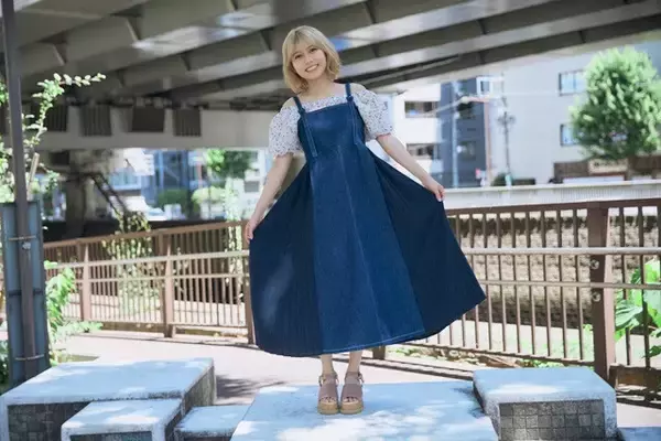 「鈴木萌花のデジタル写真集がマンスリー3位に！ アイドルからのリスタート、今後は「歌のおねえさん」に挑戦？」の画像