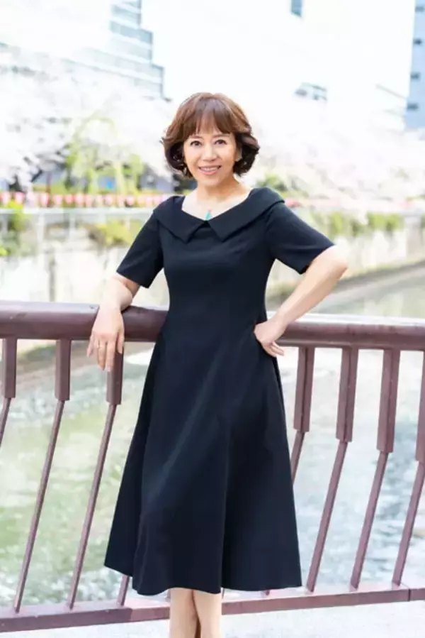 「デビュー45周年の岩崎良美がライブ盤を発売！　WBCで人気再燃の色褪せない名曲「タッチ」の魅力を語る「年齢を重ねても、いつまでもオリジナルの『タッチ』を届けたい」」の画像