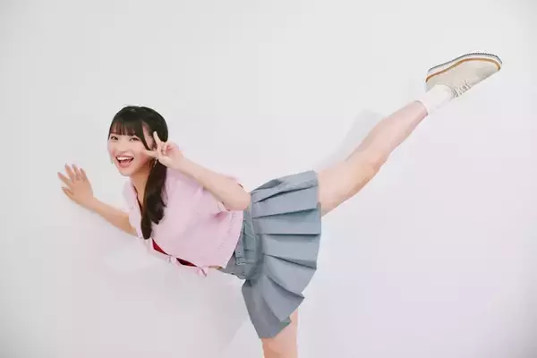 「身長148cmの超天真爛漫アイドル・姫野ひなのが語るポジティブの秘訣「妹とのお風呂タイムで相談しあいっこしてます」」の画像