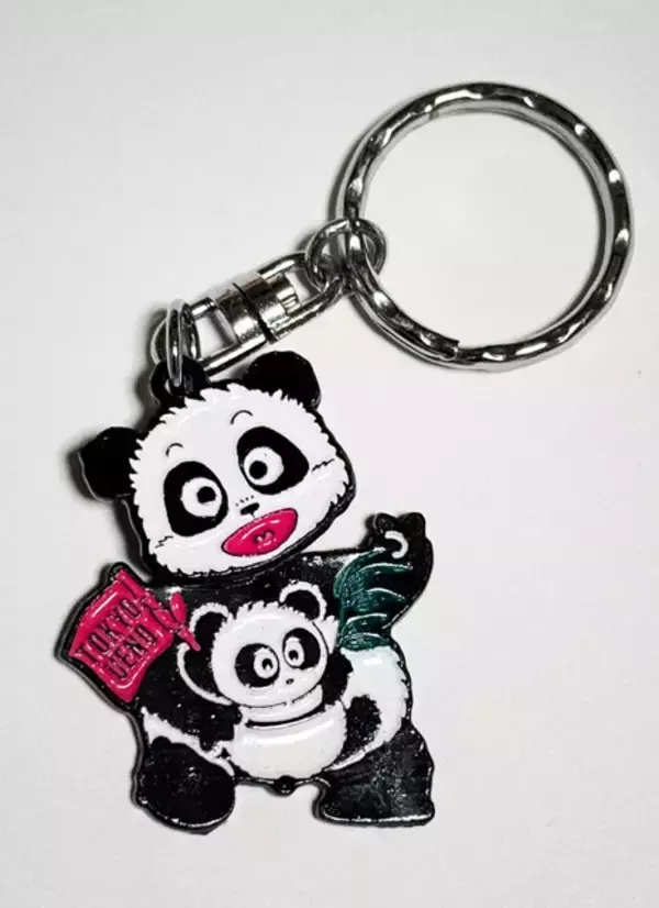 「昭和・平成の定番おみやげ 上野動物園のパンダキーホルダー【山下メロの平成レトロ遺産：104】」の画像