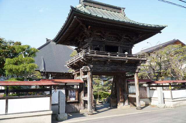 宗教課税「5兆円財源論」が招く"寺院消滅"危機。"坊主丸もうけ"の幻想と"限界寺院"の現実。高市政権の悲願「消費税ゼロ」のいけにえに!?