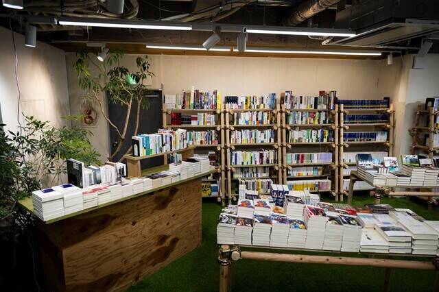 【宇野常寛氏インタビュー】『庭の話』『ラーメンと瞑想』から、われわれの「場所」の現在を考える「偶然に自分を刺激してくれる言葉に出会える場所が大事なんです」