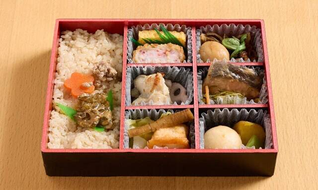 酒のつまみになる「駅弁－1グランプリ」開幕！　郷土料理がたっぷり詰まって楽しい!!
