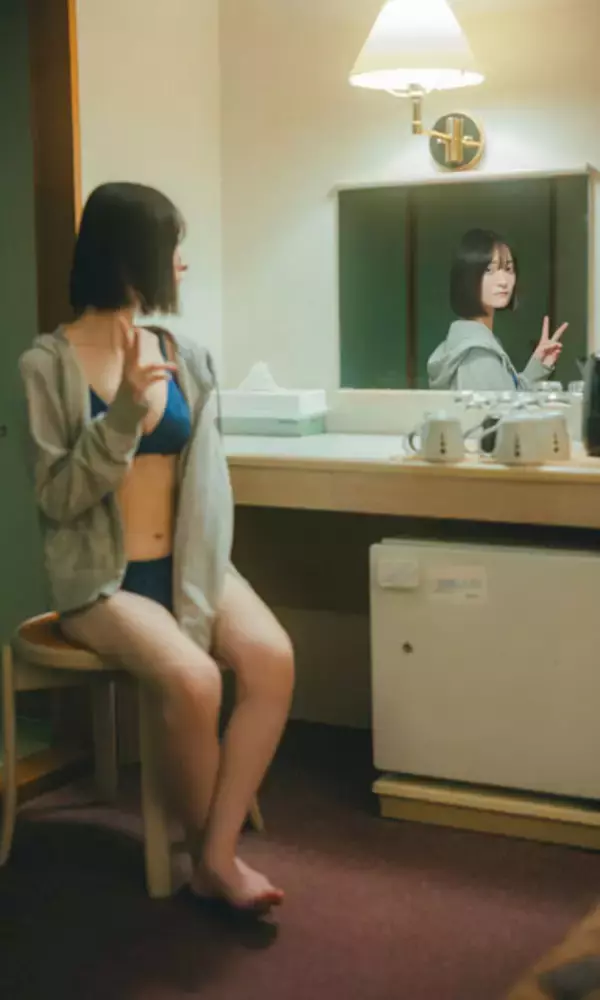 「『りんの田舎暮らし』の星野凛、初グラビアで見せたあどけない素顔「緊張がすごくて。最初は心臓がバクバクしていました」」の画像