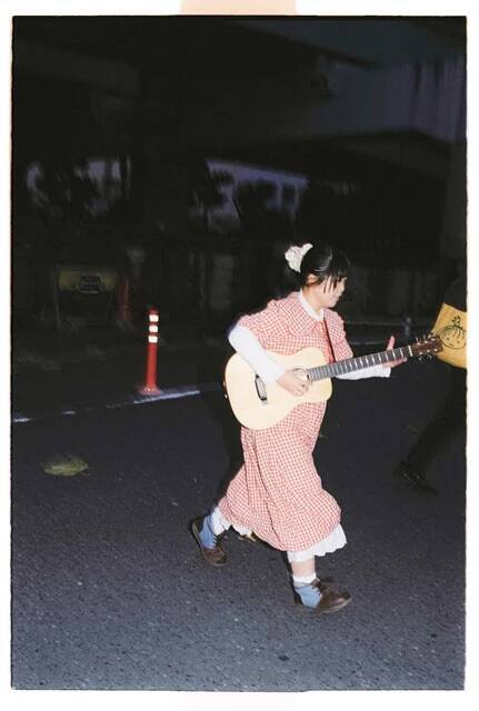 "令和のたま"の異名を持つソロシンガーはラブホの清掃員!?　2025年最もバズったインディーズアーティスト・古山菜の花「自分がいいと思う音楽を作り続けようという姿勢は、ずっと変わらないです」