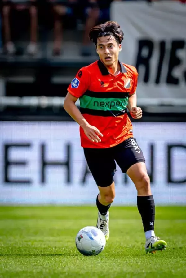 「森保ジャパン"W杯メンバー当落線上の16人"総チェック!!!　"南野枠"の最適解は27歳ルーキー？」の画像