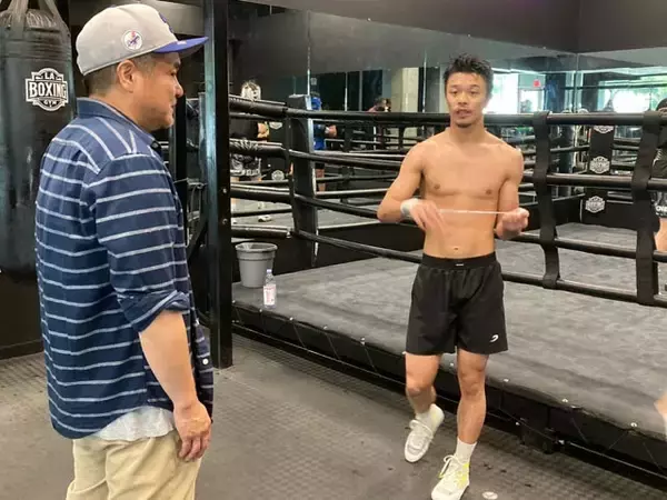 「【独占取材】中谷潤人のセコンド・岡辺大介が語る、至近距離から見た井上尚弥戦」の画像