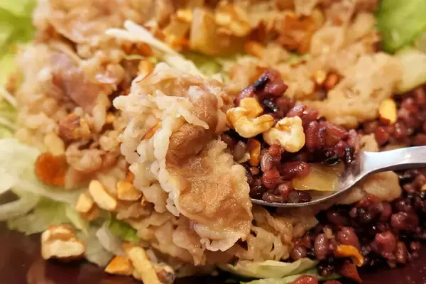 「【お食事サラダ】究極にヘルシーな一食でありがながら酒のつまみとしても優秀すぎる「すき家」のお食事サラダとは!?：パリッコ『今週のハマりめし』第213回」の画像