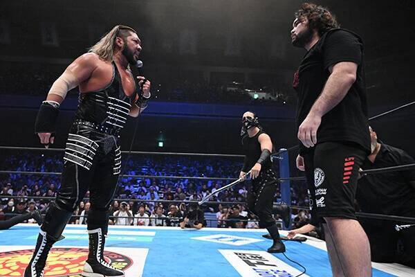 ウルフアロンのプロレスデビュー戦相手、キング・オブ・ダークネス"闇の帝王"EVILって何者!?