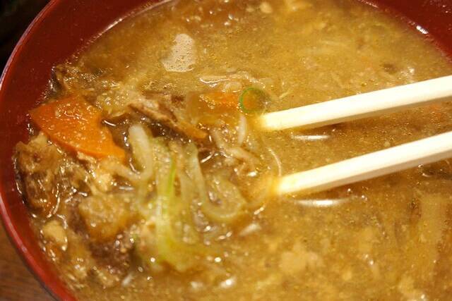 【朝締め豚レバの唐揚げ丼】地元エリアで見つけた昼飲み天国で、絶品レバー丼の幸せに おぼれる：パリッコ『今週のハマりめし』第222回