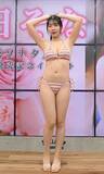 「秋田が生んだスーパールーキー！　とびきりたわわな癒し系グラドル・秋田そな「金ビキニもオイルも初めて」」の画像4