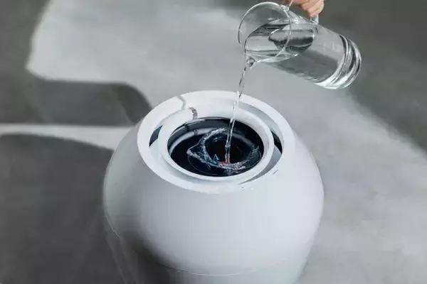 「お部屋の湿度管理はもちろん、花粉対策にも有効な最新の加湿器！【即買いガジェット】」の画像