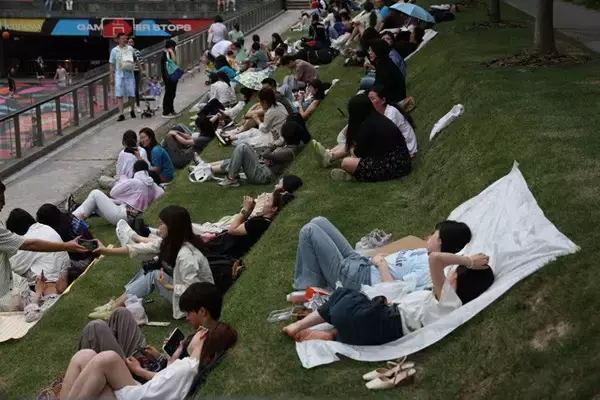 「"垢BAN超大国"中国のSNS規制最新事情。誹謗中傷はもちろん、アダルト、iPhone、無気力、子育て投稿......。最大で年間13億件のアカウント停止も！」の画像