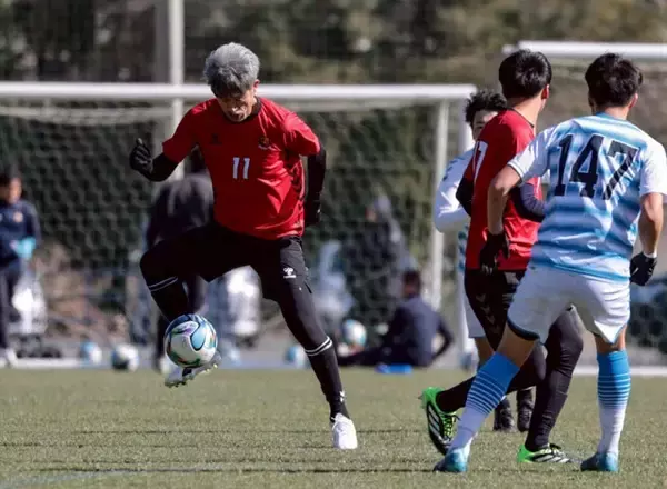 「カズ移籍後初の練習試合に密着！　新天地・福島ユナイテッドで目指すは「40年越しの伏線回収」」の画像