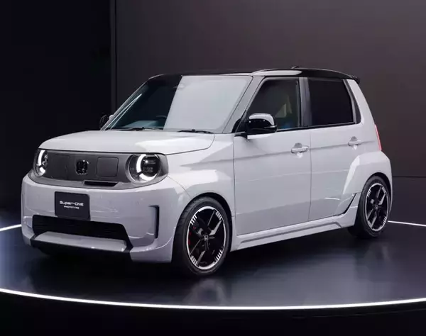 「超ド級スポーツカーに6輪車も！　本家選考委員が勝手に決める"週プレやりすぎカー・オブ・ザ・イヤー2025"」の画像