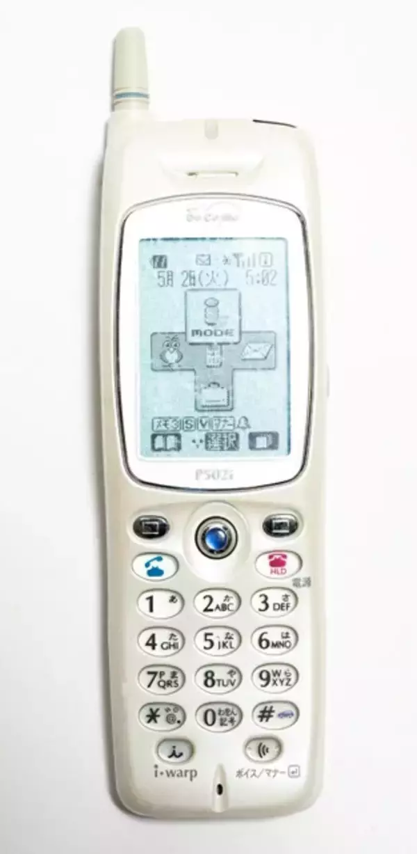 「「FOMA」がついに停波、さよなら、iモード！　今こそ振り返りたい平成のガラケーコレクション【山下メロの平成レトロ遺産拡大版：108】」の画像