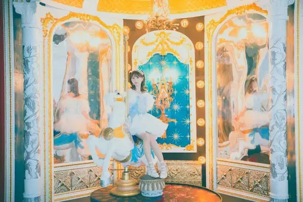 「『プロセカ』『ウマ娘』出演の人気声優・秋奈のデジタル写真集が発売！ ゼロから作り上げた衣装へのこだわりを語る」の画像