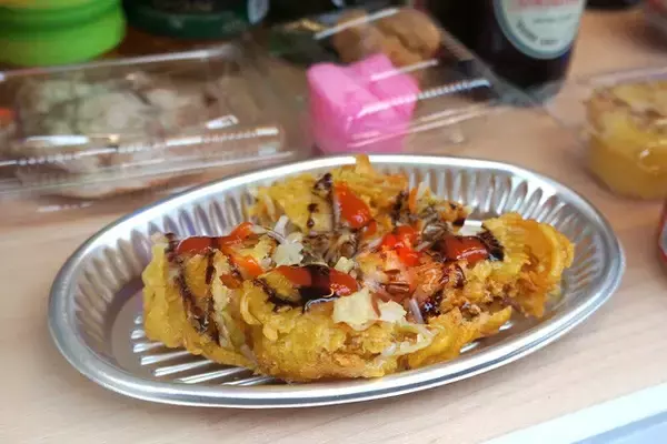 「【ナシチャンプル】上野のクリスマスマーケットの屋台で出会った、インドネシアのジャワ料理にハマる冬：パリッコ『今週のハマりめし』第216回」の画像