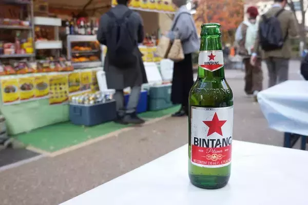 「【ナシチャンプル】上野のクリスマスマーケットの屋台で出会った、インドネシアのジャワ料理にハマる冬：パリッコ『今週のハマりめし』第216回」の画像