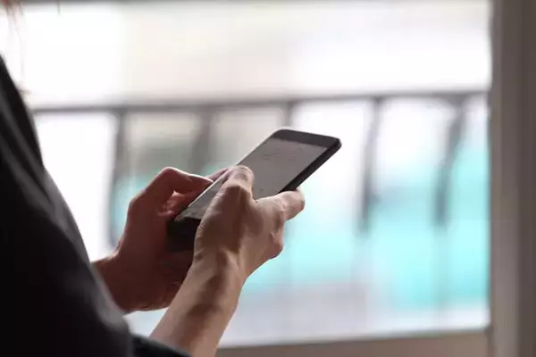 「【ビジネスマン600人に緊急アンケート】「過去のいじめを今断罪する」のはアリかナシか？ 「若手時代にいじめに遭った」人は約4割！　そのうち8割近くが今も根に持っていることが判明!!」の画像