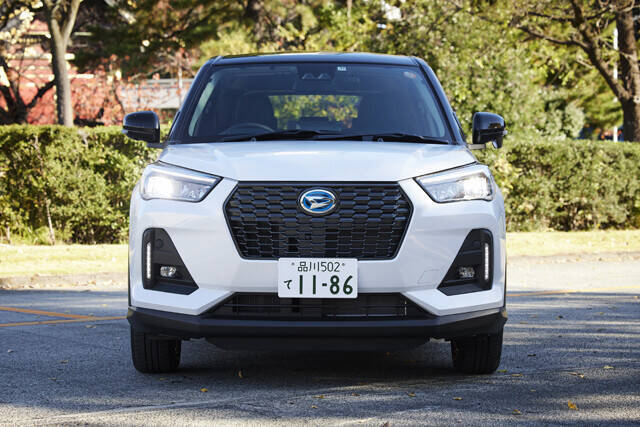 ダイハツの人気コンパクトsuvが初のマイチェン 話題の新ハイブリッド搭載で速攻公道試乗 ロッキー がチョーお買い得すぎる 22年1月5日 エキサイトニュース ダイハツの人気コンパクトsuvが初のマイチェン 話題の新ハイブリッド搭載で速攻公道試乗 ロッキー がチョーお買い得すぎる 22年1月5日 エキサイトニュース