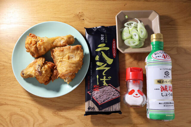 【KFCだしの鶏南蛮】クリスマスと大晦日の定番一挙食い！　KFCオリジナルチキンの骨のだしが濃厚まろやかな激ウマそば＜野島慎一郎のバカレシピ＞