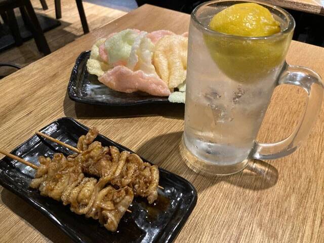 居酒屋第4世代が激増！　激安の酒、串を提供するZ世代向けチェーンが出店を加速中！