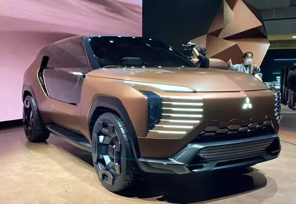 「AI搭載車に脱炭素カー、噂のクルマまで！　専門家が現地取材で勝手にジャッジ！　「ジャパン モビリティショー2025」で見つけた"やりすぎカー"BEST10」の画像