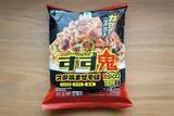 「ファミマ限定「すず鬼監修 スタ満まぜそば」が驚きのクオリティ。トッピングマシマシで食らう！：パリッコ『今週のハマりめし』第239回」の画像2