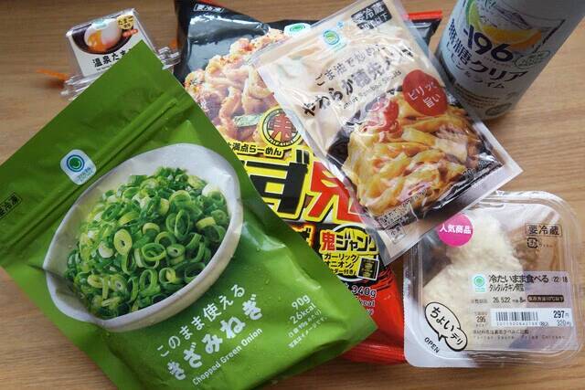 ファミマ限定「すず鬼監修 スタ満まぜそば」が驚きのクオリティ。トッピングマシマシで食らう！：パリッコ『今週のハマりめし』第239回