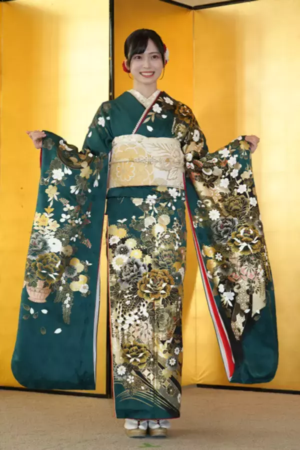 「AKB48「二十歳のつどい」開催！ 武道館コンサートで漫才を披露した工藤華純が「コントやる？」新たなメンバーを勧誘」の画像