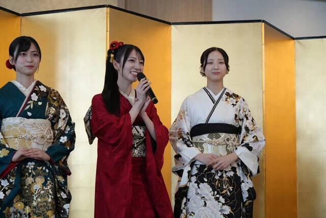 AKB48「二十歳のつどい」開催！ 武道館コンサートで漫才を披露した工藤華純が「コントやる？」新たなメンバーを勧誘