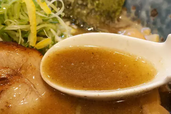 「【濃厚煮干しらぁめん】名店「麺屋 音」の濃厚なのに上品な極上煮干しラーメンが練馬でも：パリッコ『今週のハマりめし』第237回」の画像