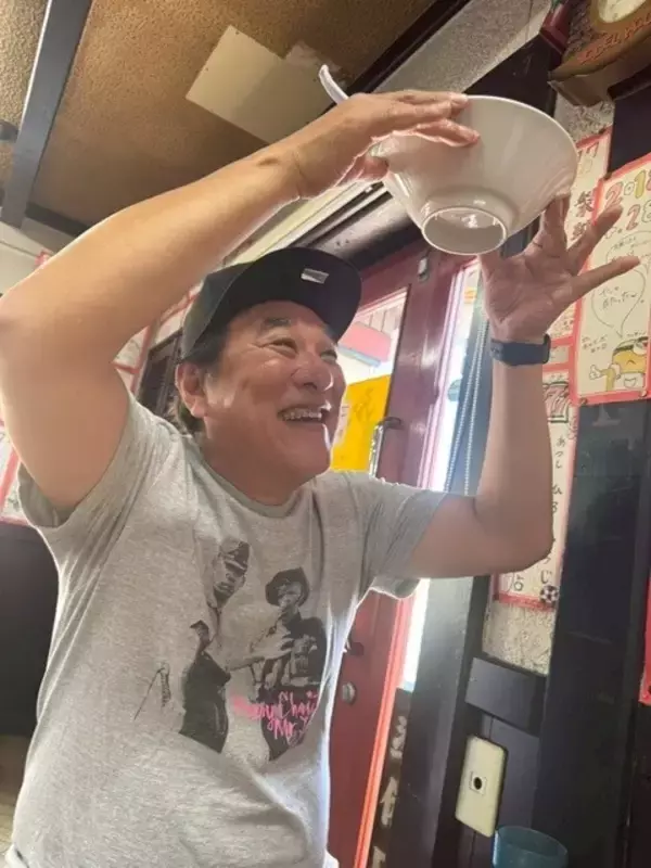 「【ピエール瀧の「萌え萌やしソバ探訪録」】16杯目「瀧の来店を詐欺かと疑っていた広島県の名店は、どんぶりが当たりつき!?」」の画像