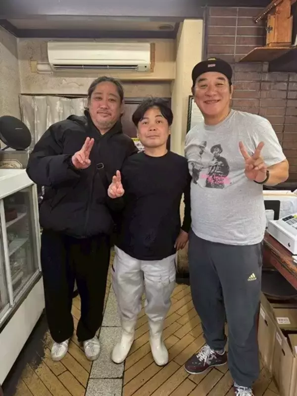 「【ピエール瀧の「萌え萌やしソバ探訪録」】16杯目「瀧の来店を詐欺かと疑っていた広島県の名店は、どんぶりが当たりつき!?」」の画像