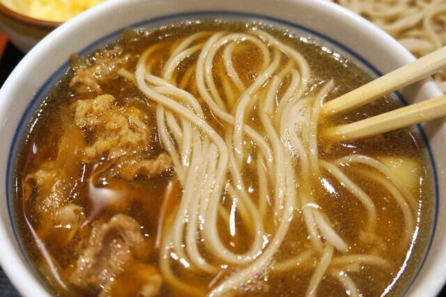 【横浜牛せいろ】横浜を中心にチェーン展開するそば屋「味奈登庵」の味、ボリューム、値段に衝撃！：パリッコ『今週のハマりめし』第232回